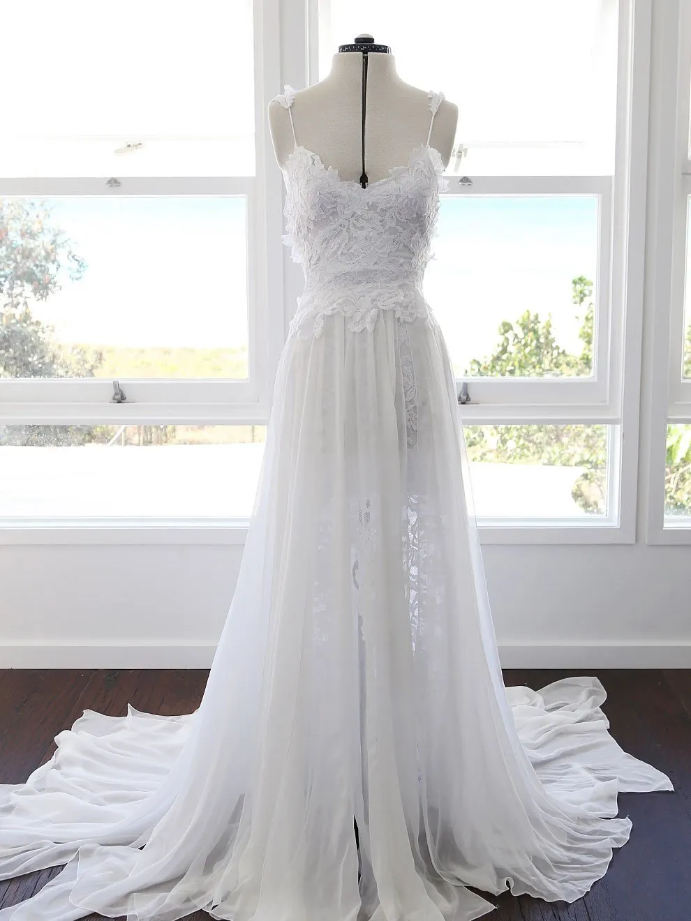 A-line Spaghetti Strap Sweep Train Chiffon Lace Wedding Dresses SWD023