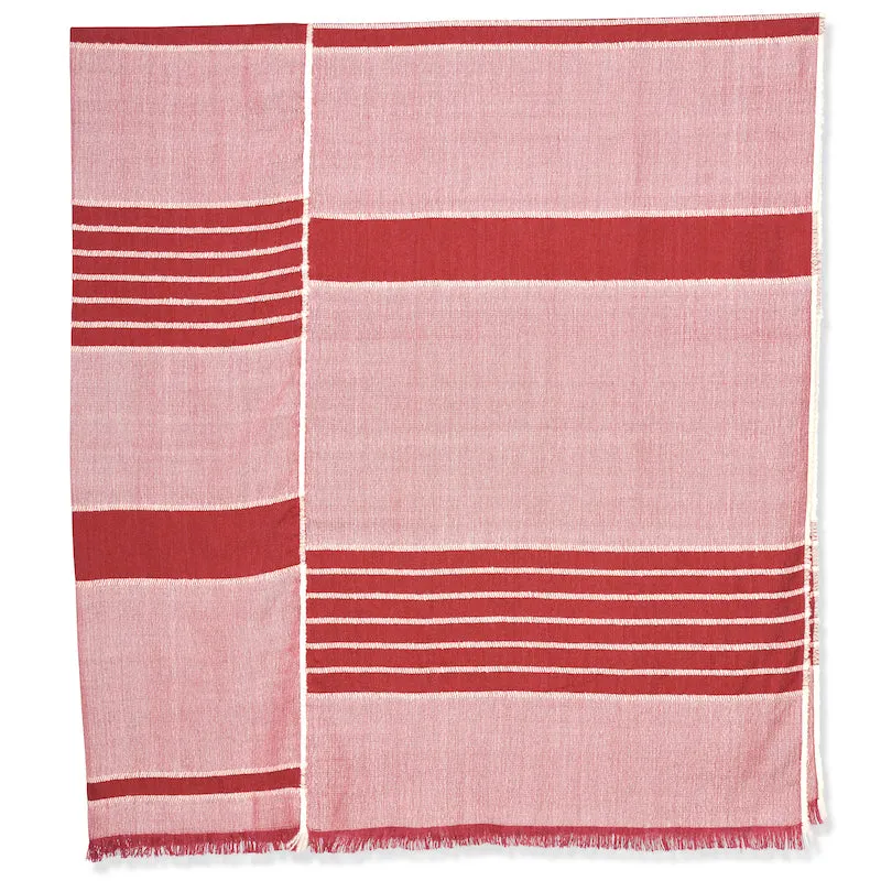 Manta in Dark Pink Alpaca Bedcover and Throw