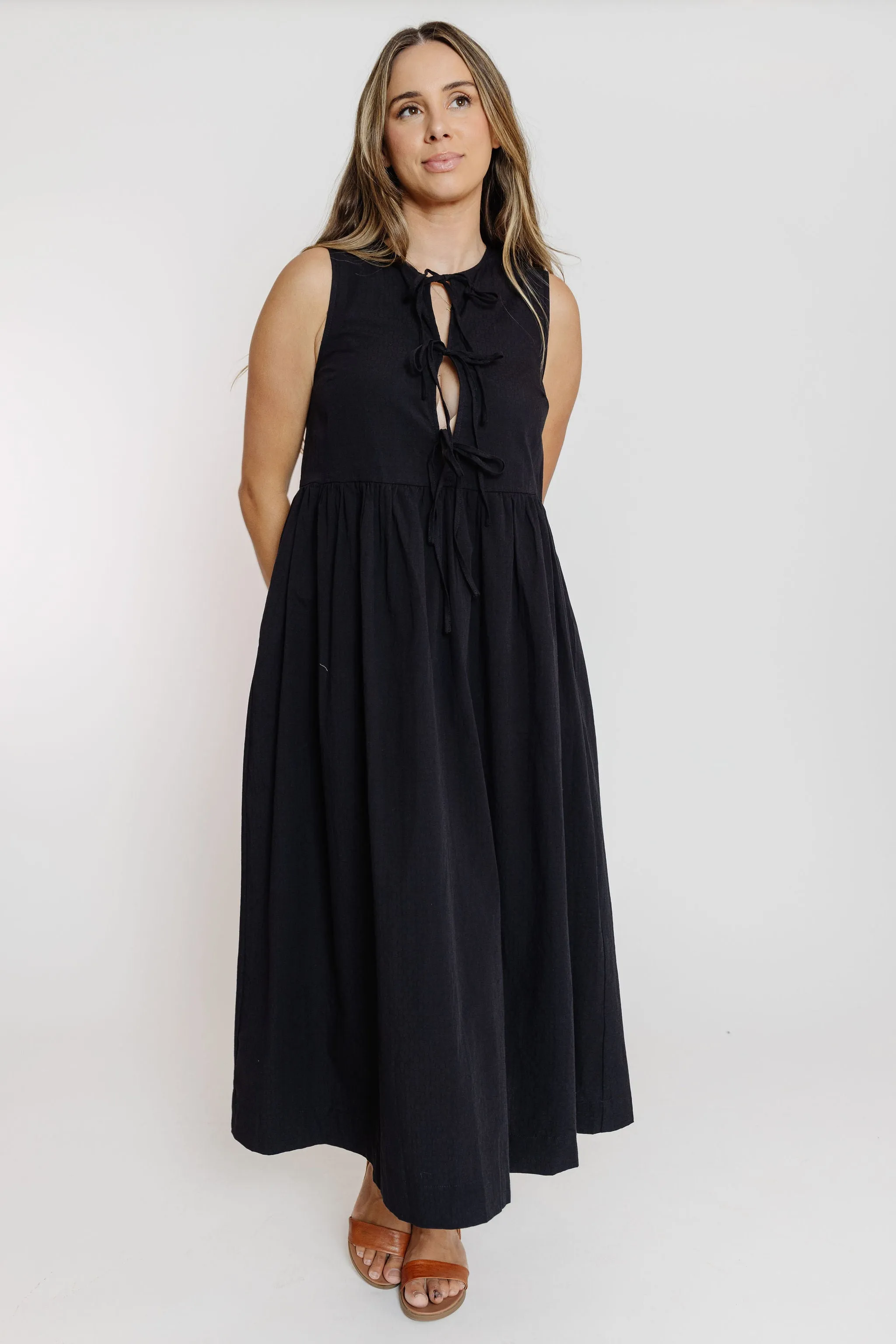 Sun Valley Dress in Black