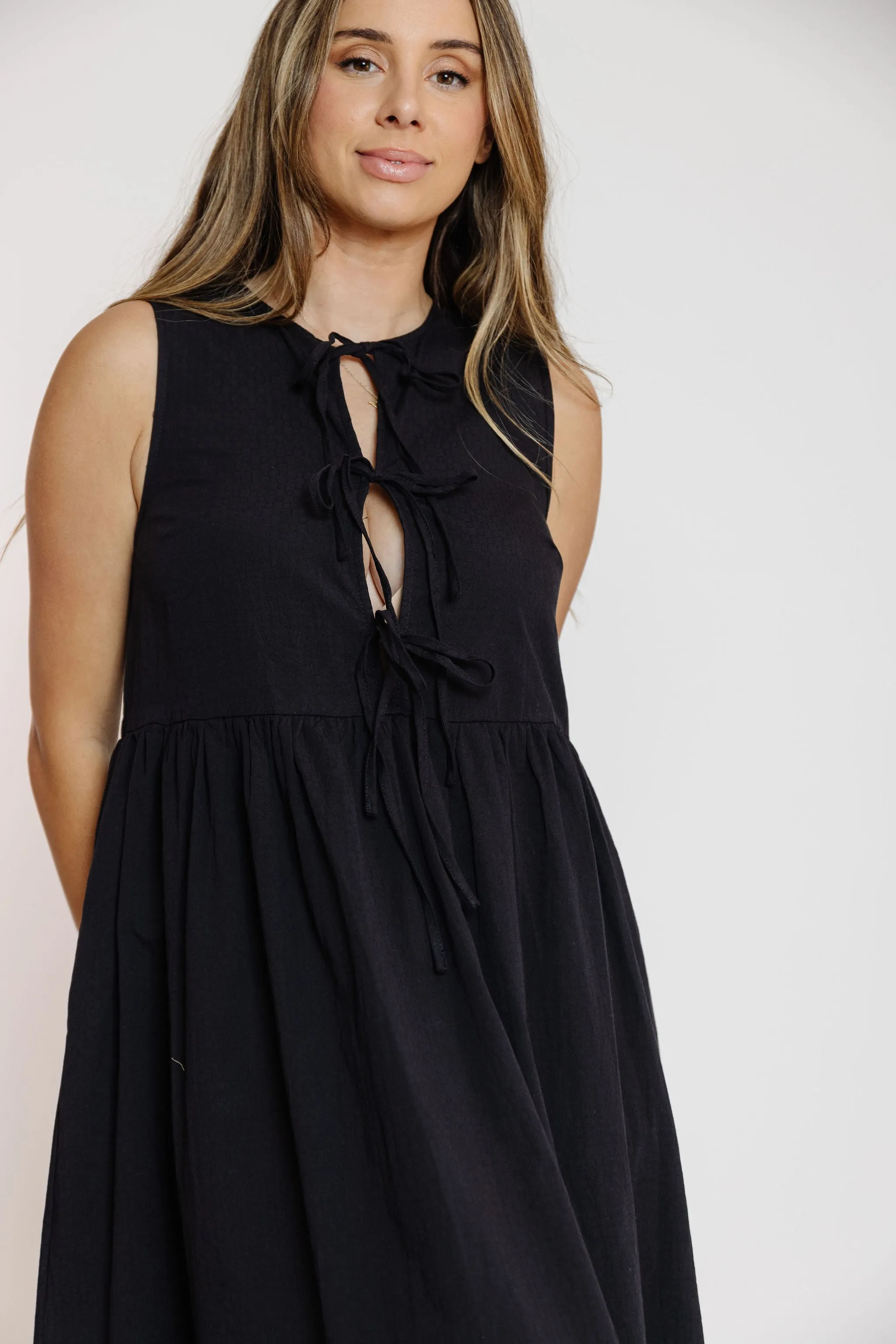 Sun Valley Dress in Black