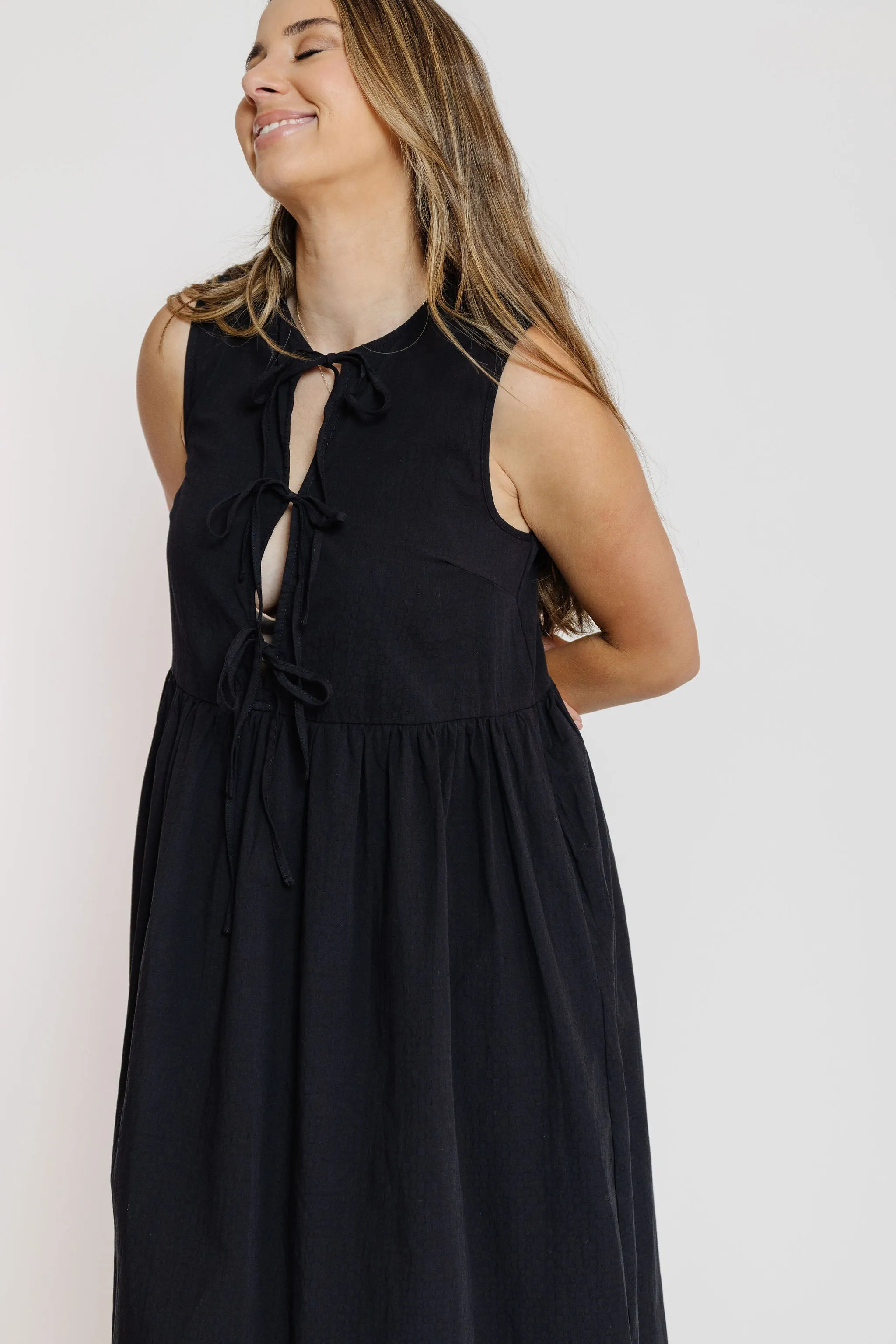 Sun Valley Dress in Black